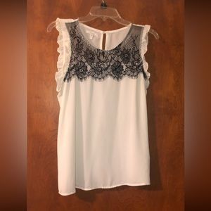 Maurices sleeveless ruffle lace detail top size L NWOT